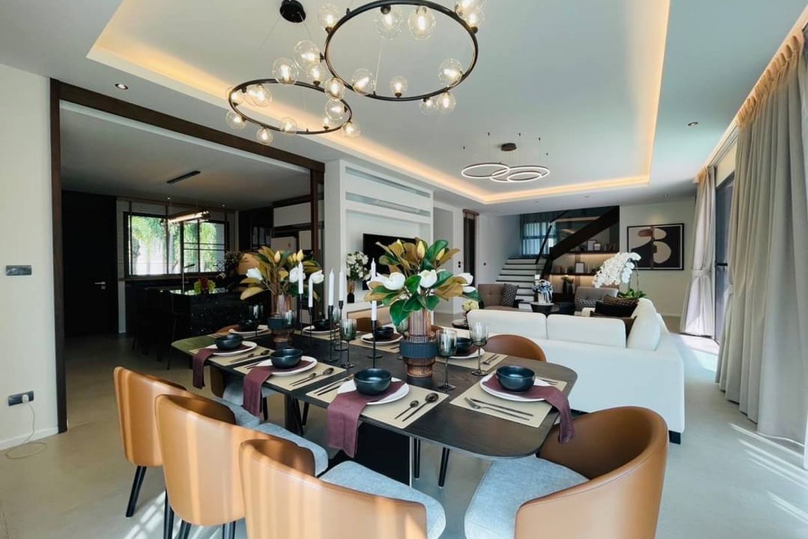 Luxury Pool Villa Model style for Sale in Green Valley project