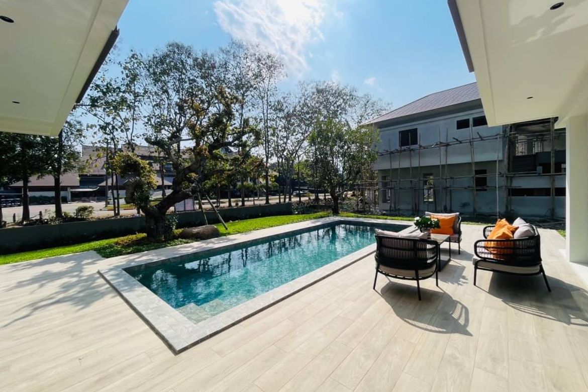 Luxury Pool Villa Model style for Sale in Green Valley project
