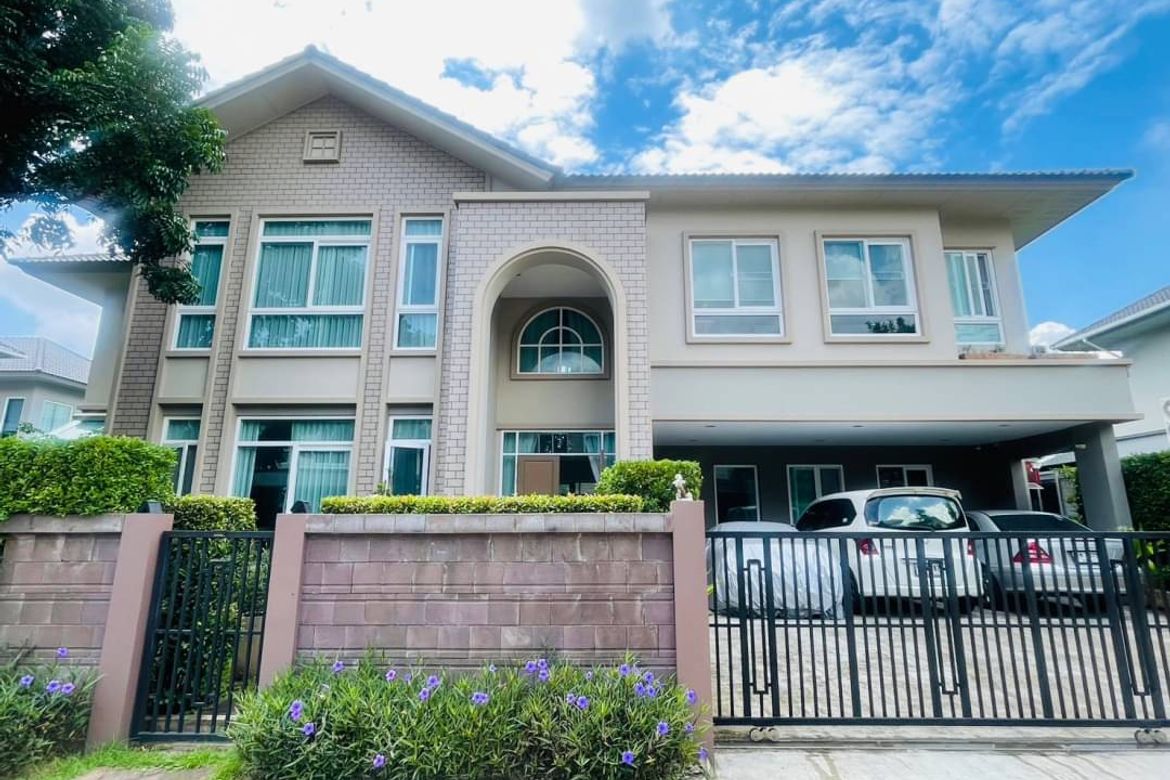 For rent: Luxury American Cottage house in the Laddarom Elegance Project