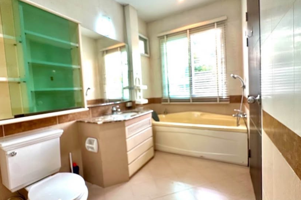 5 Bedrooms | 4 Bathrooms | 126 Sq. Wah (ID: 282HR)-MR-282HR