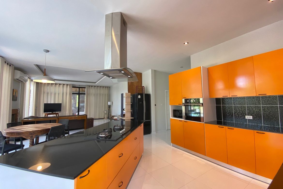 2 bed villa with a private pool for rent in Chang Kian