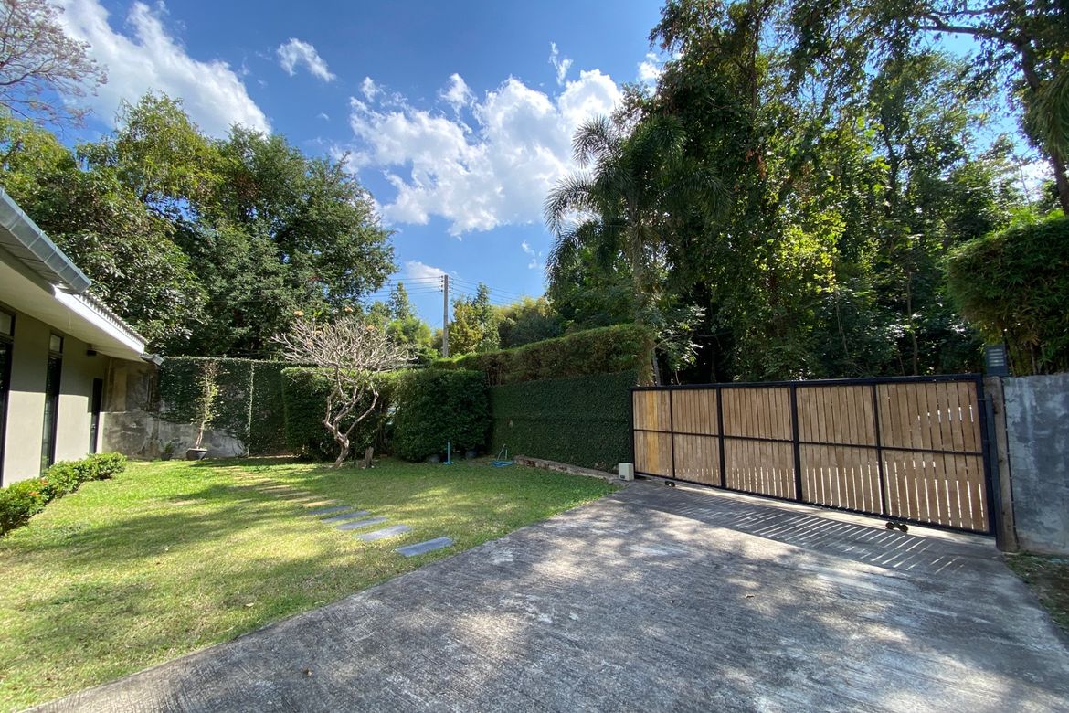 2 bed villa with a private pool for rent in Chang Kian