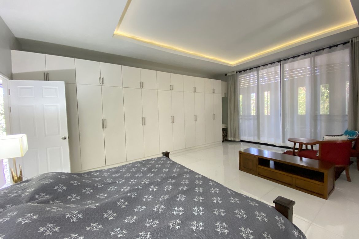 2 bed villa with a private pool for rent in Chang Kian