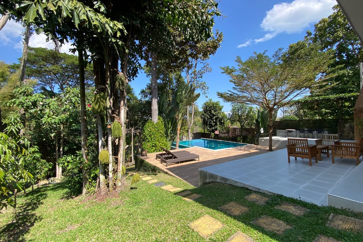 2 bed villa with a private pool for rent in Chang Kian