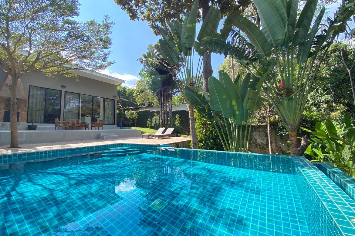 2 bed villa with a private pool for rent in Chang Kian