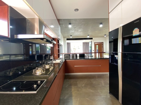 Modern 3 Bedrooms House for Rent in Chang Phuak area