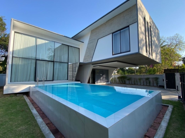 Modern 3 Bedrooms House for Rent in Chang Phuak area