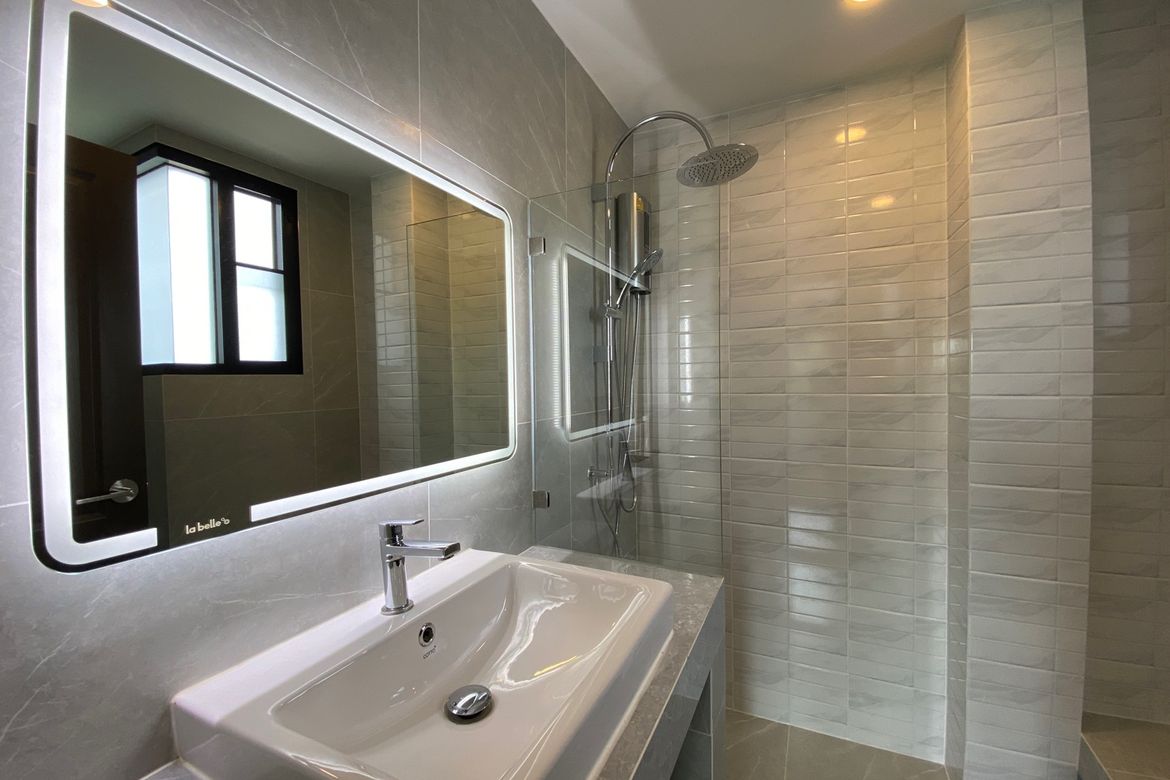 A modern 3 bed house for rent in Muang Chiang Mai-P-PHR977