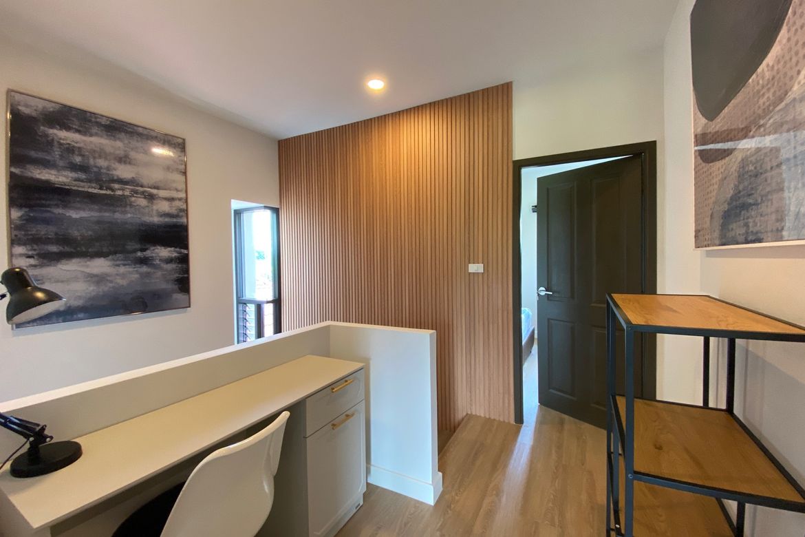 A modern 3 bed house for rent in Muang Chiang Mai-P-PHR977