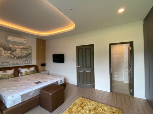 A modern 3 bed house for rent in Muang Chiang Mai-P-PHR977