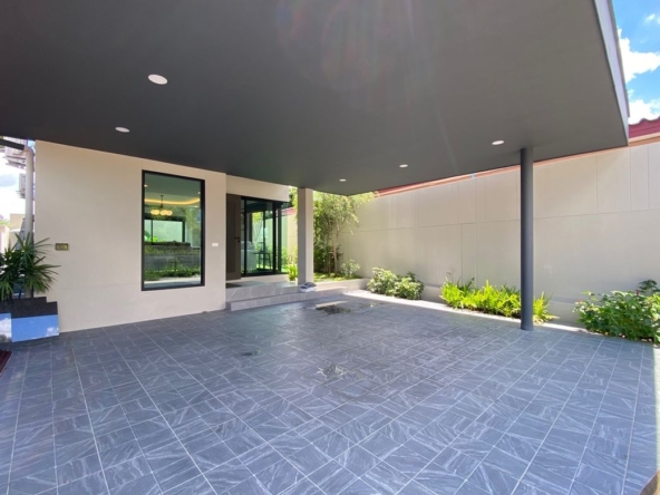 A modern 3 bed house for rent in Muang Chiang Mai-P-PHR977