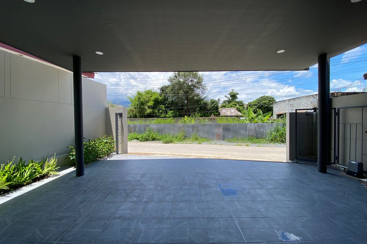 A modern 3 bed house for rent in Muang Chiang Mai-P-PHR977