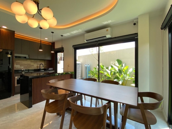 A modern 3 bed house for rent in Muang Chiang Mai-P-PHR977