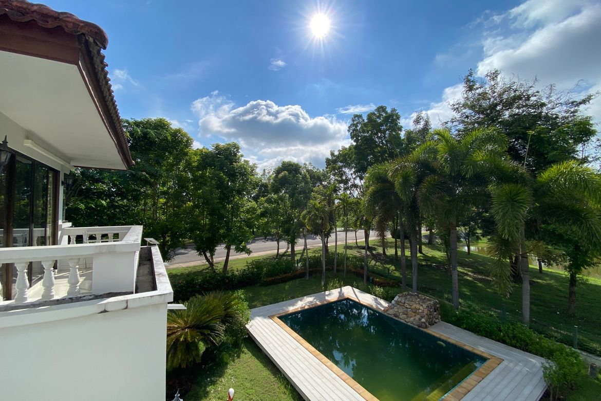 3-Bed Family Home with Private Pool for Rent in San Kamphaeng