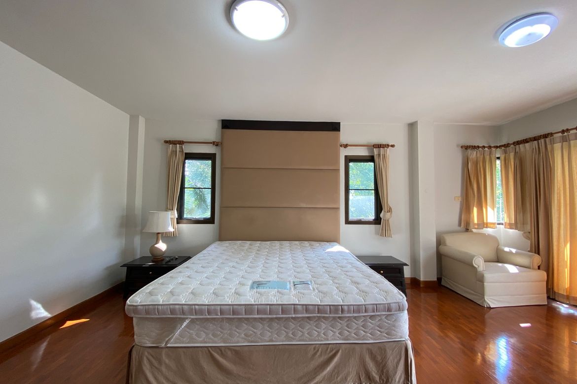 3-Bed Family Home with Private Pool for Rent in San Kamphaeng