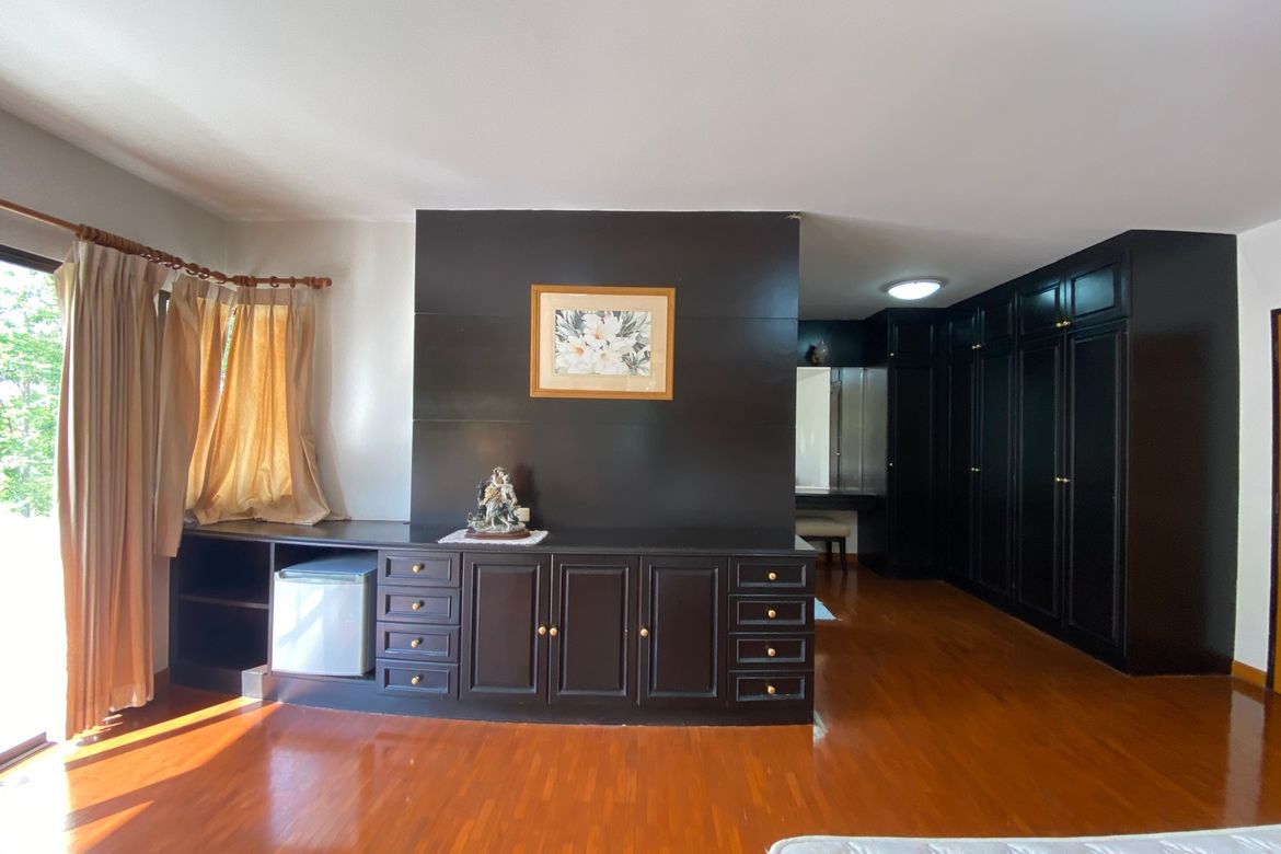 3-Bed Family Home with Private Pool for Rent in San Kamphaeng