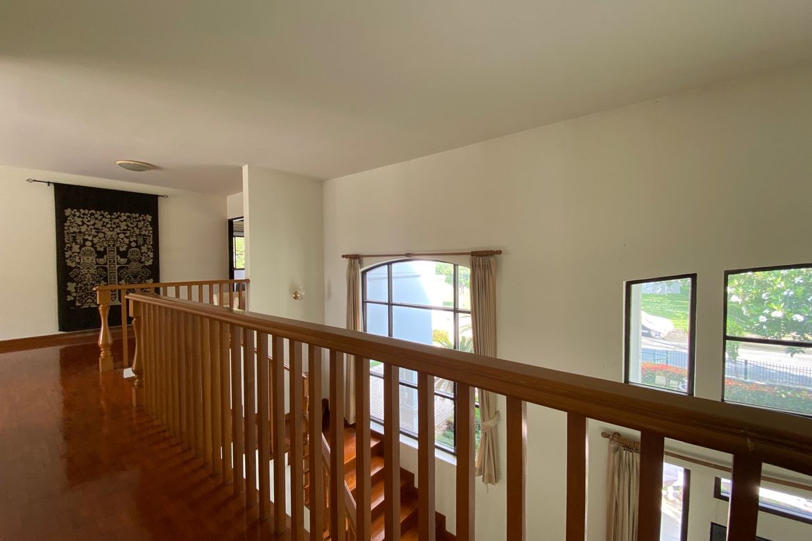 3-Bed Family Home with Private Pool for Rent in San Kamphaeng