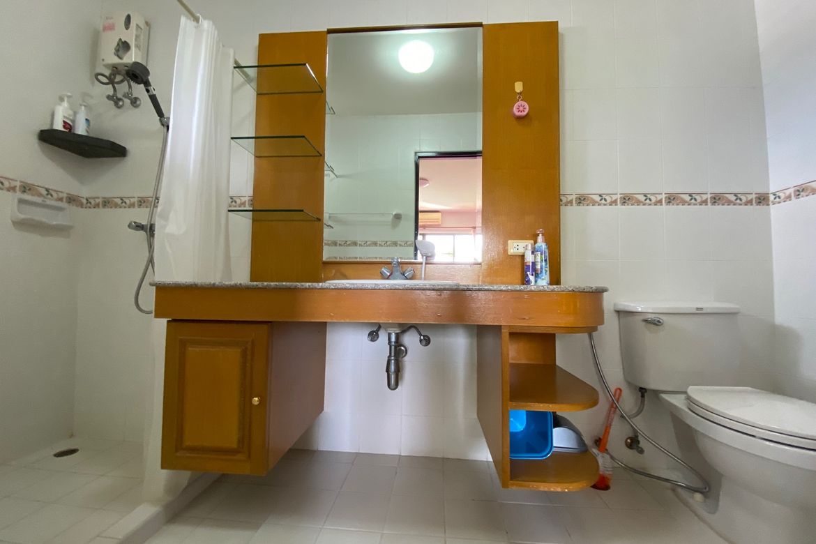 3-Bed Family Home with Private Pool for Rent in San Kamphaeng