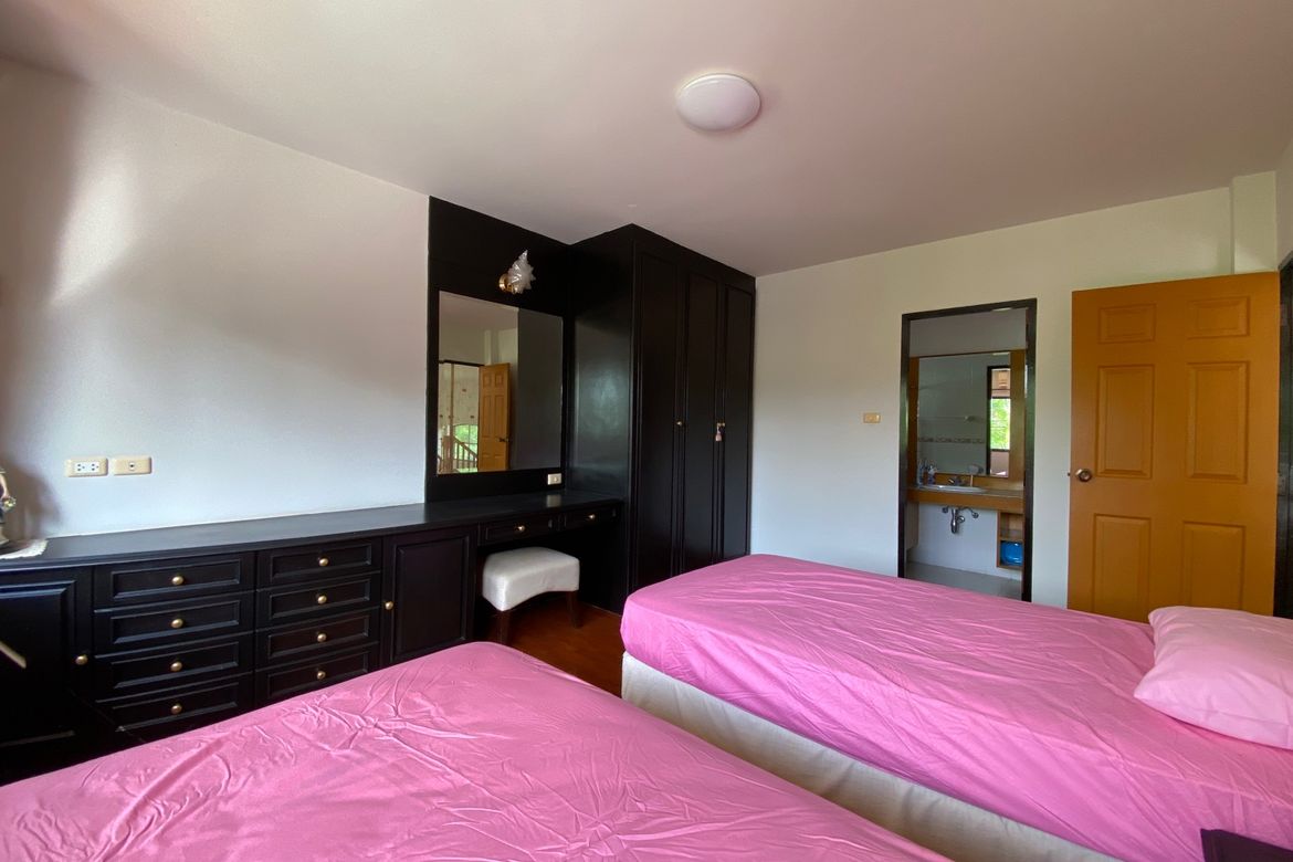 3-Bed Family Home with Private Pool for Rent in San Kamphaeng