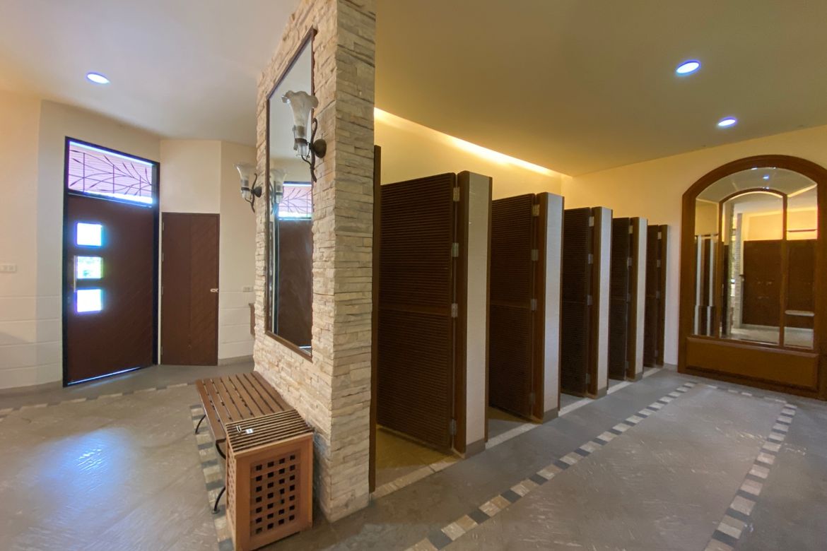 3-Bed Family Home with Private Pool for Rent in San Kamphaeng