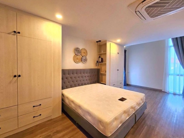 5 bed home with pool for rent in San Sai
