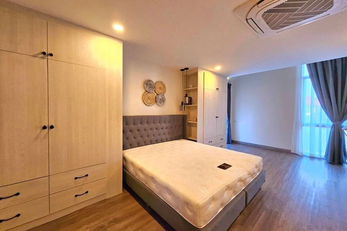 5 bed home with pool for rent in San Sai