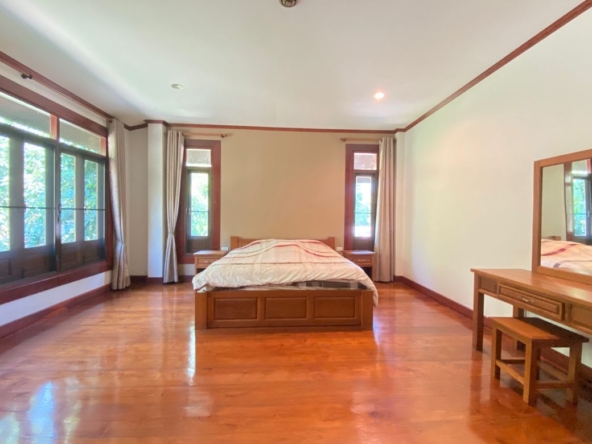 4 bed house for sale in Mae Joe