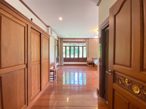4 bed house for sale in Mae Joe