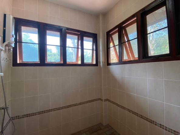 4 bed house for sale in Mae Joe