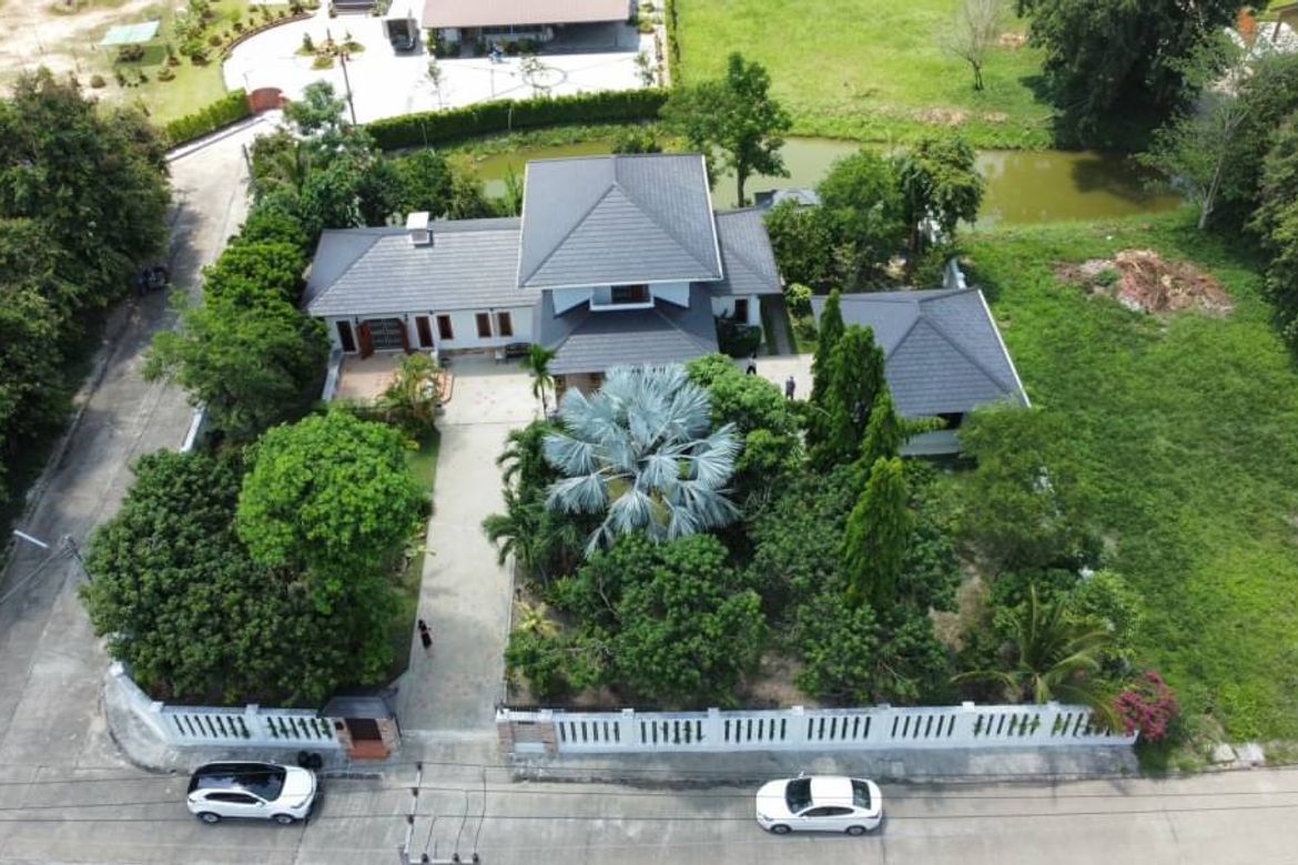 Contemporary style 2 story for sale  In a quality project