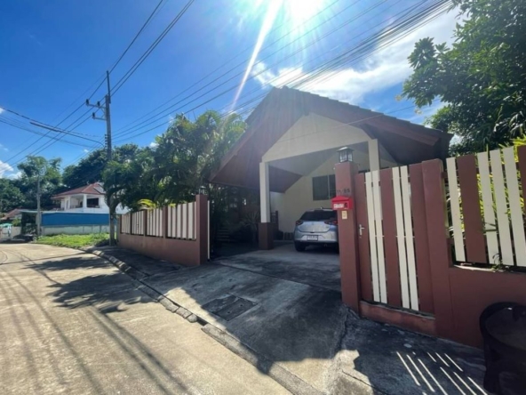 Contemporary style Single story for sale  In a quality project