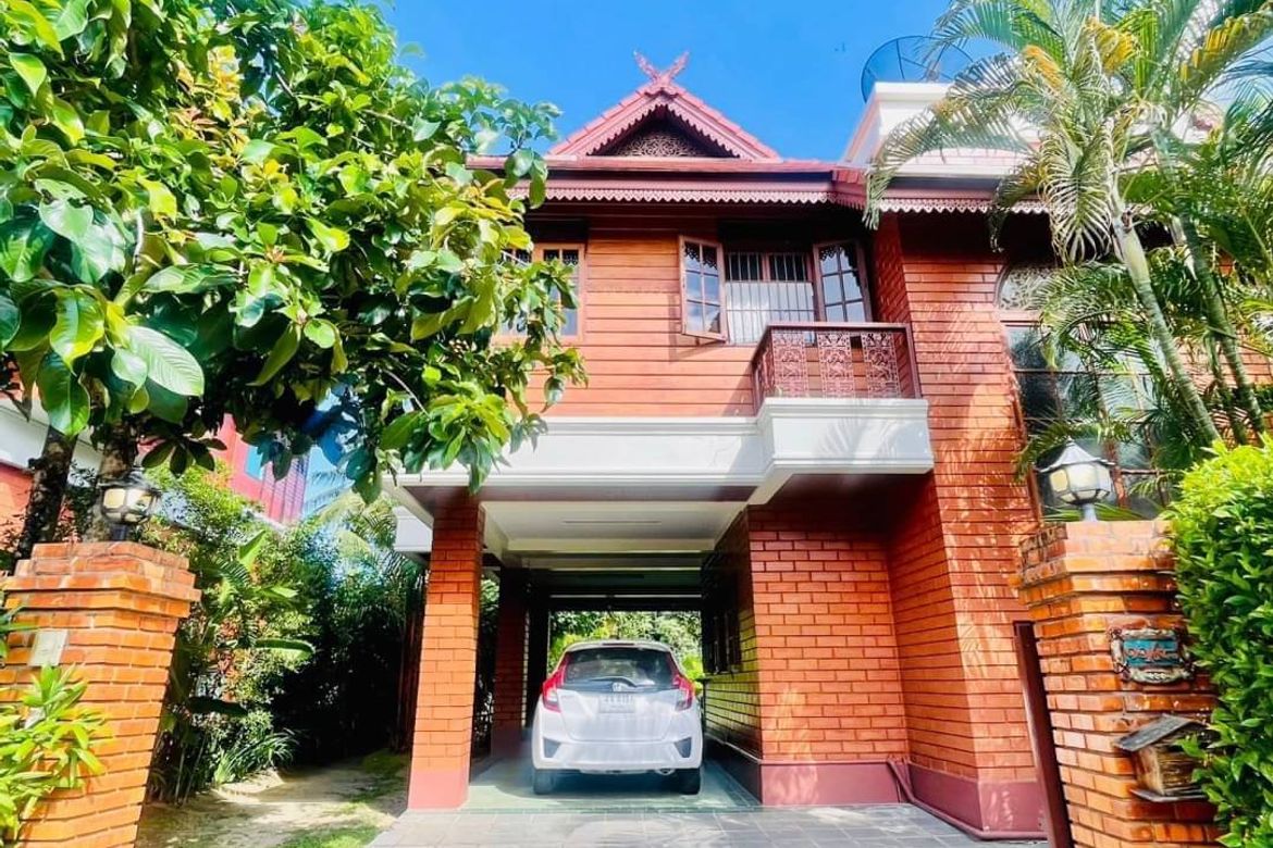 Doi Saket Chiang Mai-CMB-CMB04675