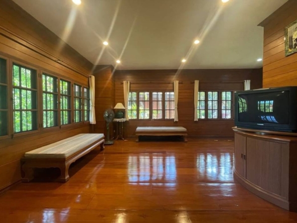 Applied Thai style house for sale. Built with golden teak behind the house next to the lake In a quality project