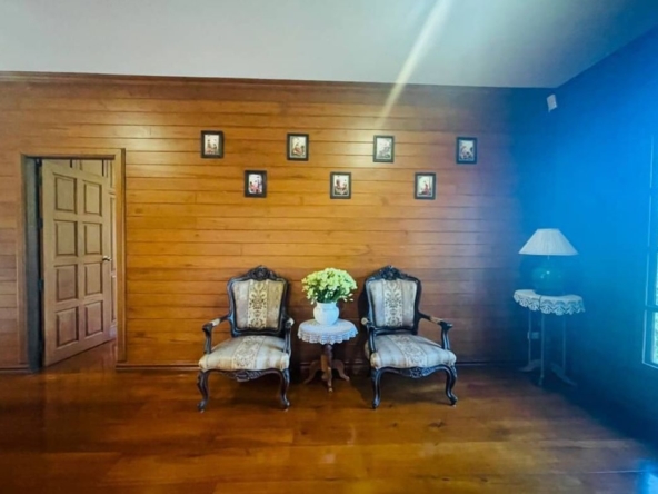 Applied Thai style house for sale. Built with golden teak behind the house next to the lake In a quality project