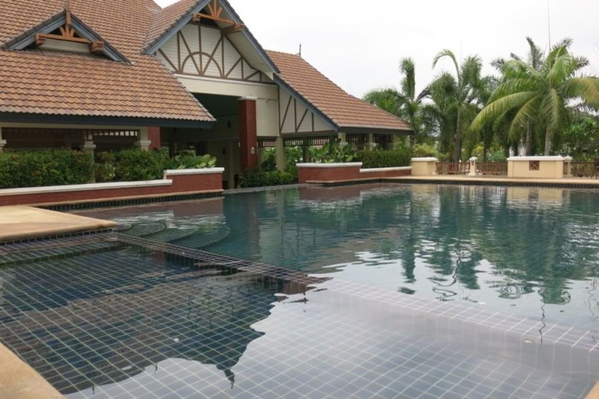 A spacious house 3 bed for sale in Doi Saket