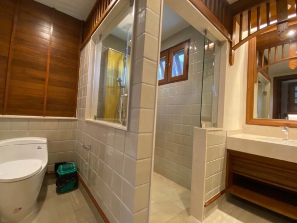 Thai Lanna House Style with pool for sale in Doi Saket