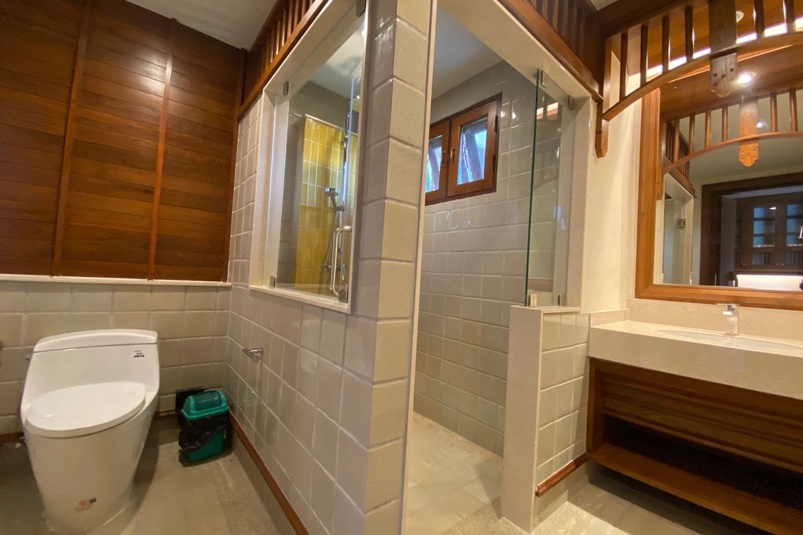 Thai Lanna House Style with pool for sale in Doi Saket