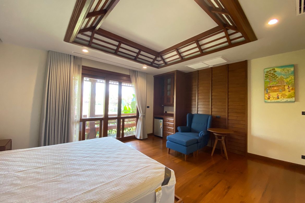 Thai Lanna House Style with pool for sale in Doi Saket