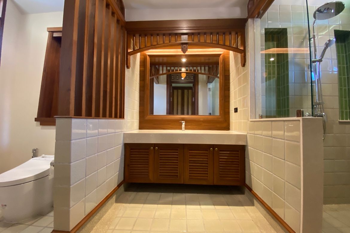 Thai Lanna House Style with pool for sale in Doi Saket
