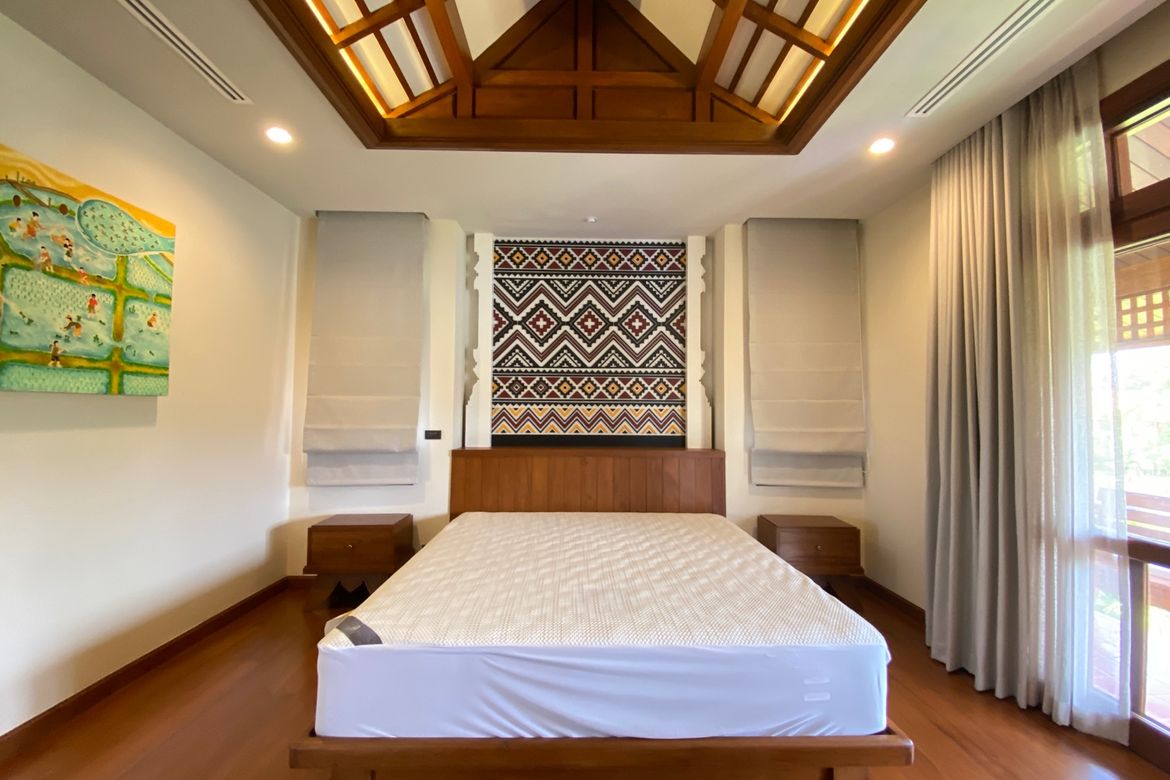 Thai Lanna House Style with pool for sale in Doi Saket