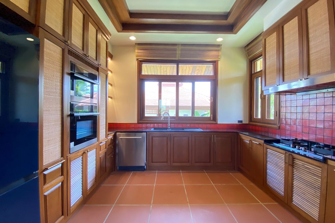 Thai Lanna House Style with pool for sale in Doi Saket