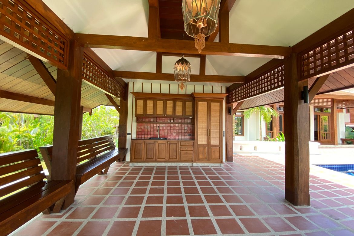 Thai Lanna House Style with pool for sale in Doi Saket