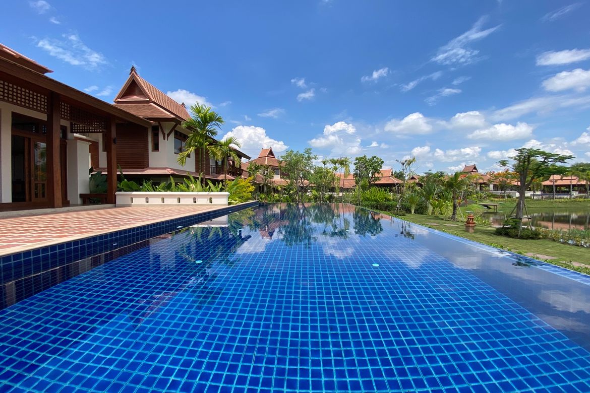 Thai Lanna House Style with pool for sale in Doi Saket