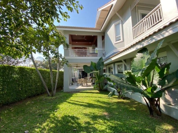 4 Bedroom Pool Villa for Sale in Doi Saket