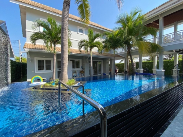 4 Bedroom Pool Villa for Sale in Doi Saket