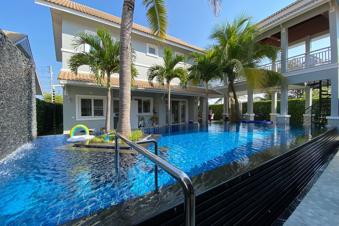 4 Bedroom Pool Villa for Sale in Doi Saket