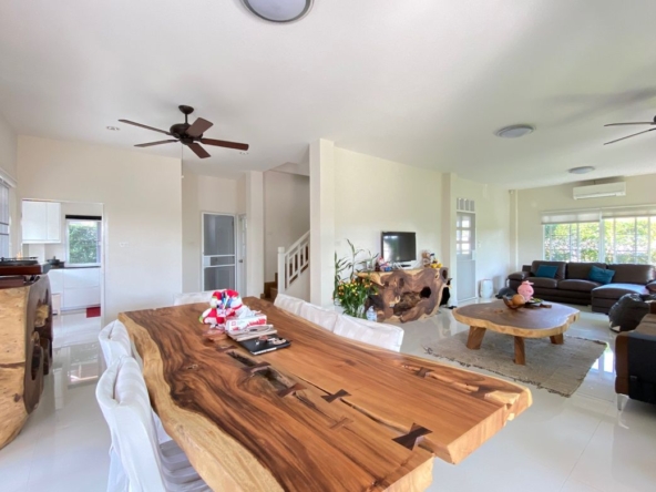 4 Bedroom Pool Villa for Sale in Doi Saket
