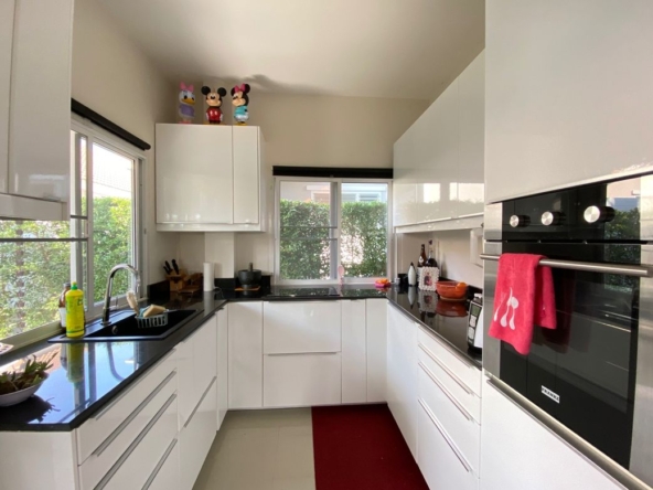 4 Bedroom Pool Villa for Sale in Doi Saket
