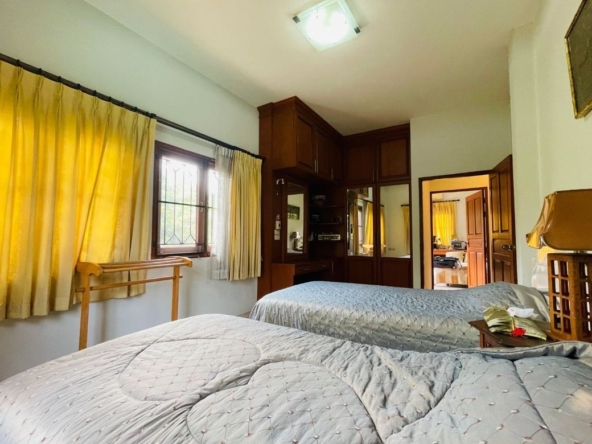 3 Bedroom House for sale-CMB-CMB04503