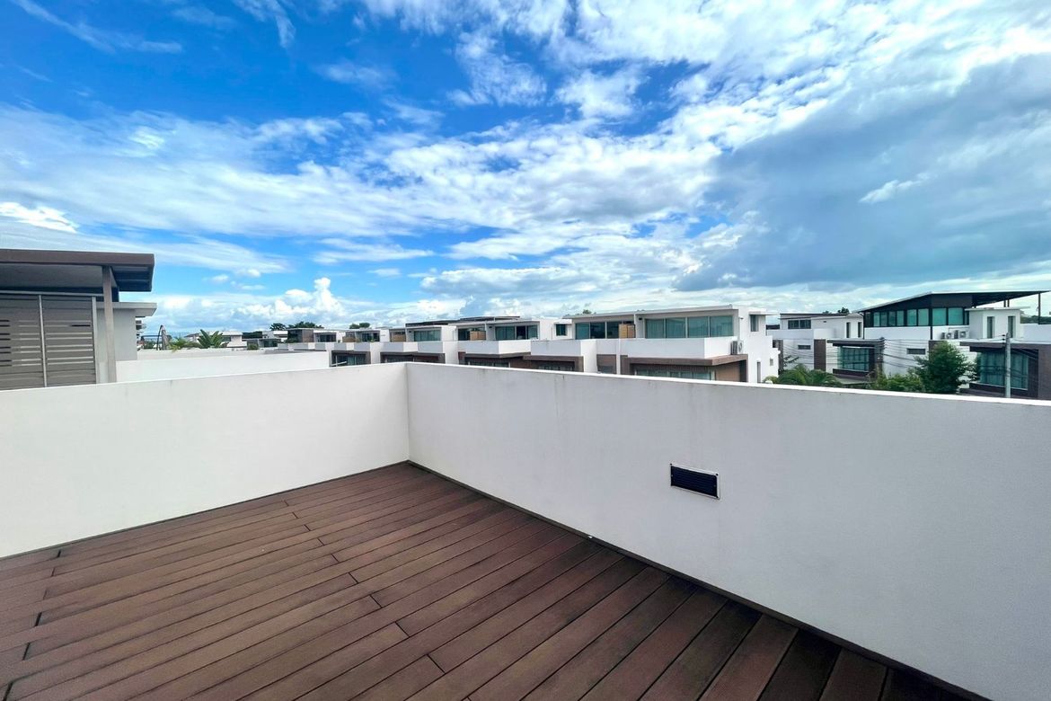 Modern Quality house for sale in community gate near Lanna International School